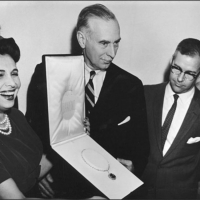 10 ноября 1958 года компания Henry Winston передала бриллиант Музею национальной естественной истории.